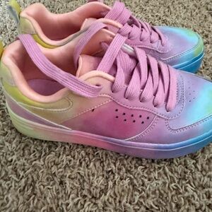 Girls, Skechers , rainbow sneakers, platform size 1.5